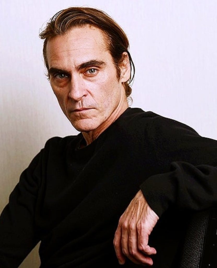 Joaquin Phoenix lelang poster film untuk donasi (Foto: Instagram/filmatic)