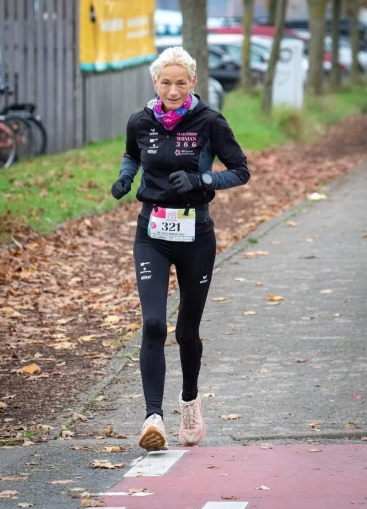 Hilde Dosogne saat berlari (Foto: Dok. World Record Academy)