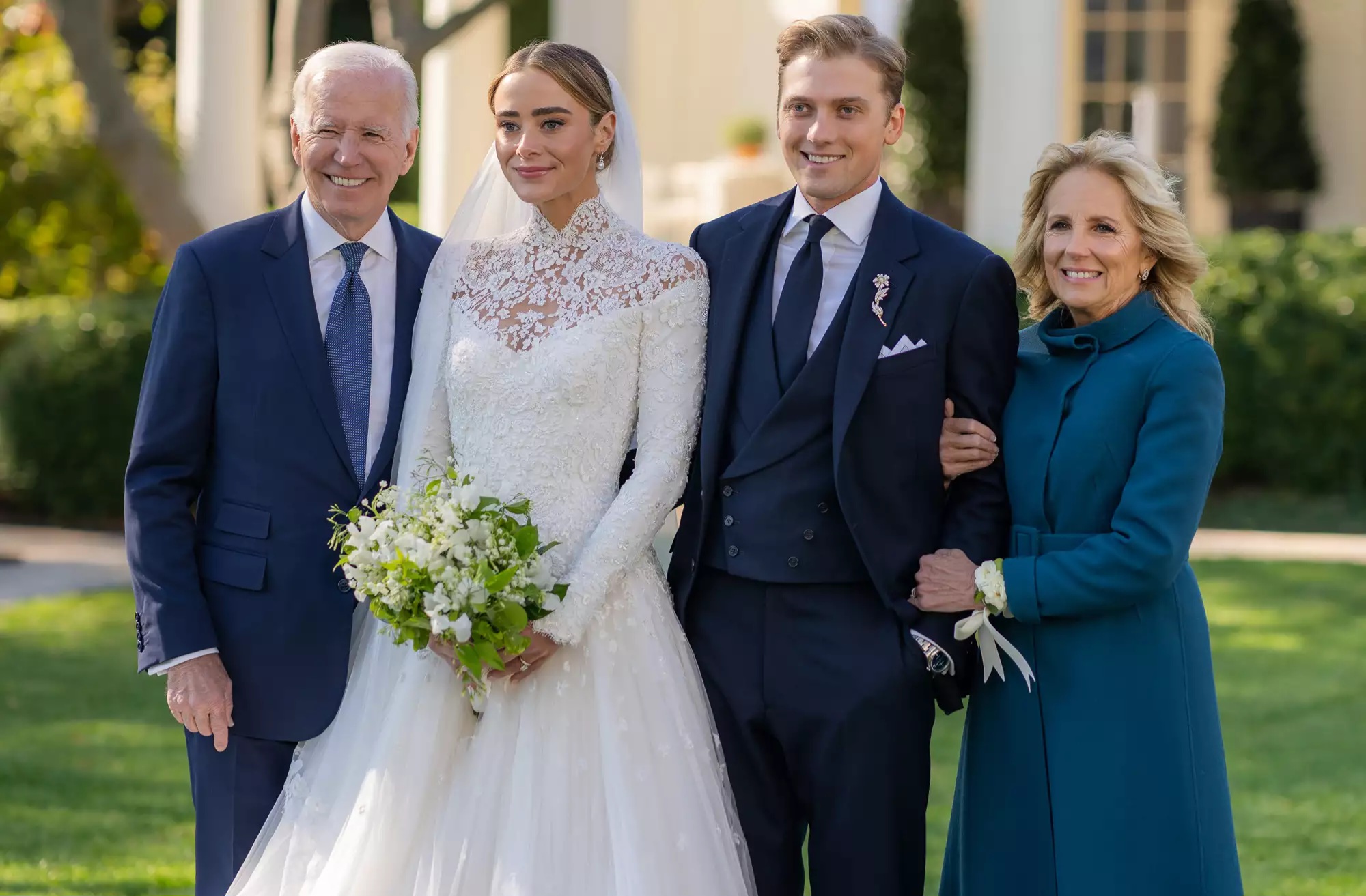Joe dan Jill Biden saat pernikahan Naomi dan Peter (Foto: The White House/Getty)