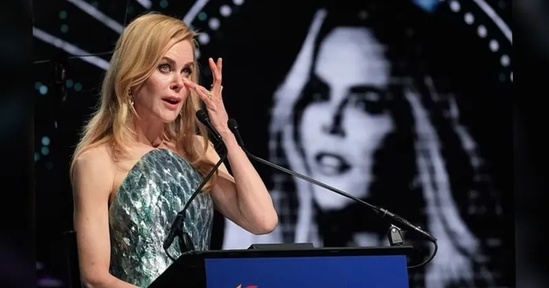 Tangis Nicole Kidman saat Kenang Mendiang Ibu di Panggung