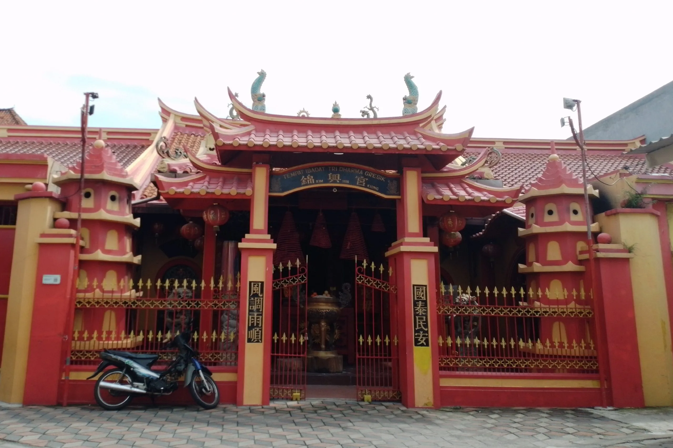 Kim Hin Kiong, Klenteng Tertua di Jawa dan Legendaris Gresik