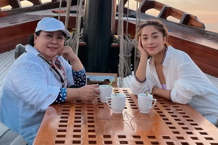 Tetap Tenang saat Proses Lahiran, Nikita Willy Dipuji Ibu Mertua