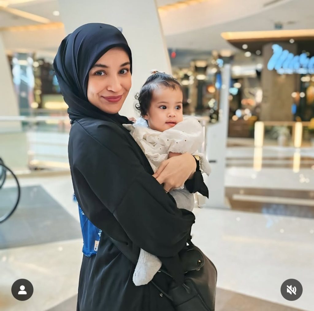 Humaira bersama tantenya (Foto: Instagram/zaskiasungkar)