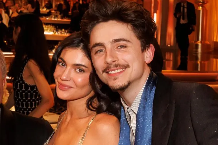 Kencan Romantis Kylie Jenner dan Timothee Chalamet di Paris
