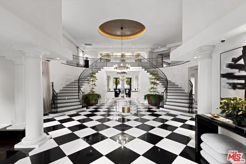 Rumah bernuansa monokrom. Foto: Dok. Wayne Ford Photography