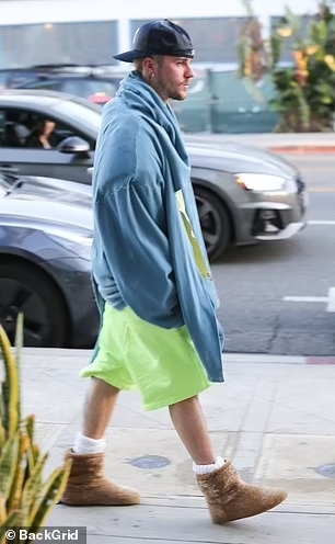 Justin Bieber mengunjungi spa di West Hollywood. Foto : BackGrid