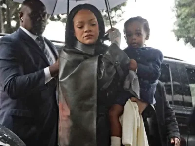 Rihanna bawa anak saat memasuki pengadilan yang menjerat ASAP Rocky. (Foto: IST)