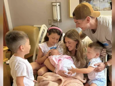 Lauren dan Joe Sewell saat bersama keempat anak mereka. (Foto: Sewell Fam/People)