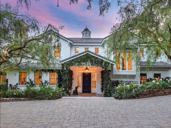 Rumah baru JLo di Hidden Hills. Foto: Dok. Jeff Elson
