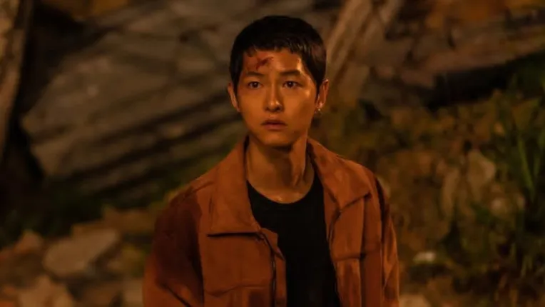 Film Baru Song Joong Ki Tak Laku di Bioskop Tapi Populer di Netflix