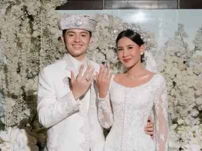 Angga Yunanda dan Shenina Cinnamon resmi menikah. Foto: Dok. Instagram @angga