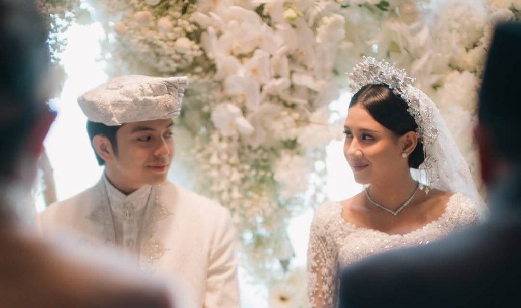 Angga Yunanda resmi menikah dengan Shenina Cinnamon. Foto : Instagram/angga
