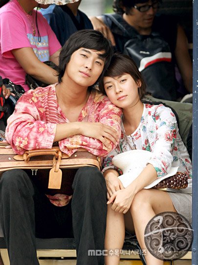 Ji Hoon dan Song Ji Hyo. Foto: Dok. MBC