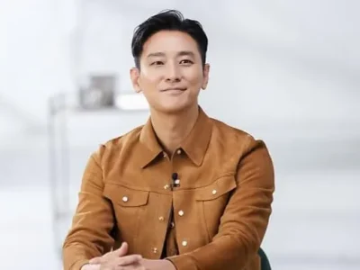 Ju Ji Hoon pernah dirumorkan menjalin hubungan dengan beberapa artis cantik. Foto: Dok. Naver/Blitzway Studio