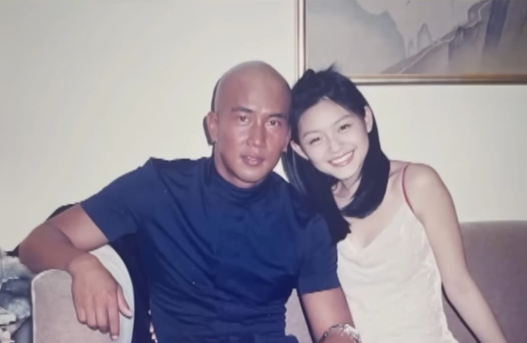 DJ Koo dan Barbie Hsu saat masih berpacaran pada 1998. Foto: Dok. YouTube You Quiz on the Block