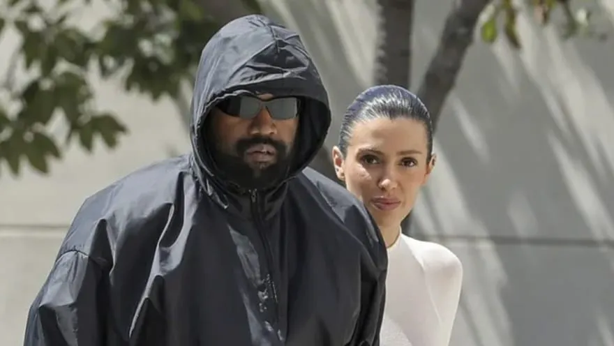 Bianca Censori Bugil Lagi, Terbaru di Poster Film Kanye West
