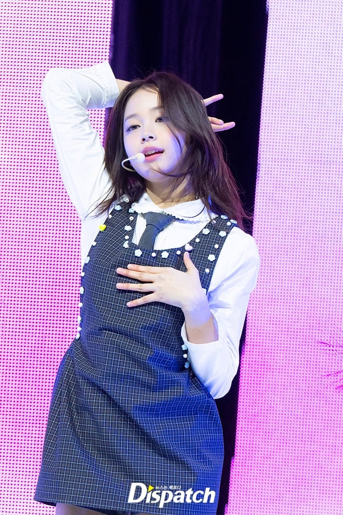 Carmen di acara debut showcase Hearts2Hearts. Foto: Dok. Dispatch