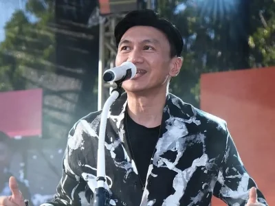Anji pamer rajin bayar royalti lagu 'Dia'. Foto: Dok. Instagram @duniamanji