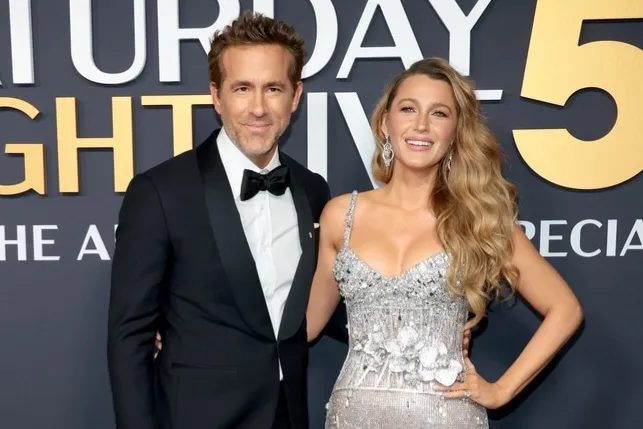 Tampil di SNL, Ryan Reynolds Singgung Kasus Istri vs Justin Baldoni