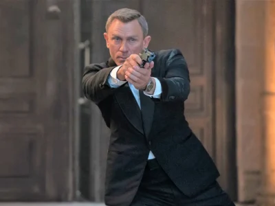 Daniel Craig beri respons mundurnya duo produser 'James Bond' (Foto: Universal Pictures)
