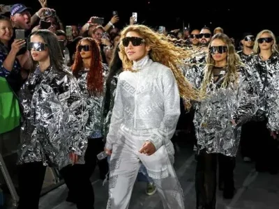 Konser Shakira 'Las Mujeres Ya No Lloran World Tour' di Brasil. Foto : Kevin Mazur/Getty Images for Live Nation