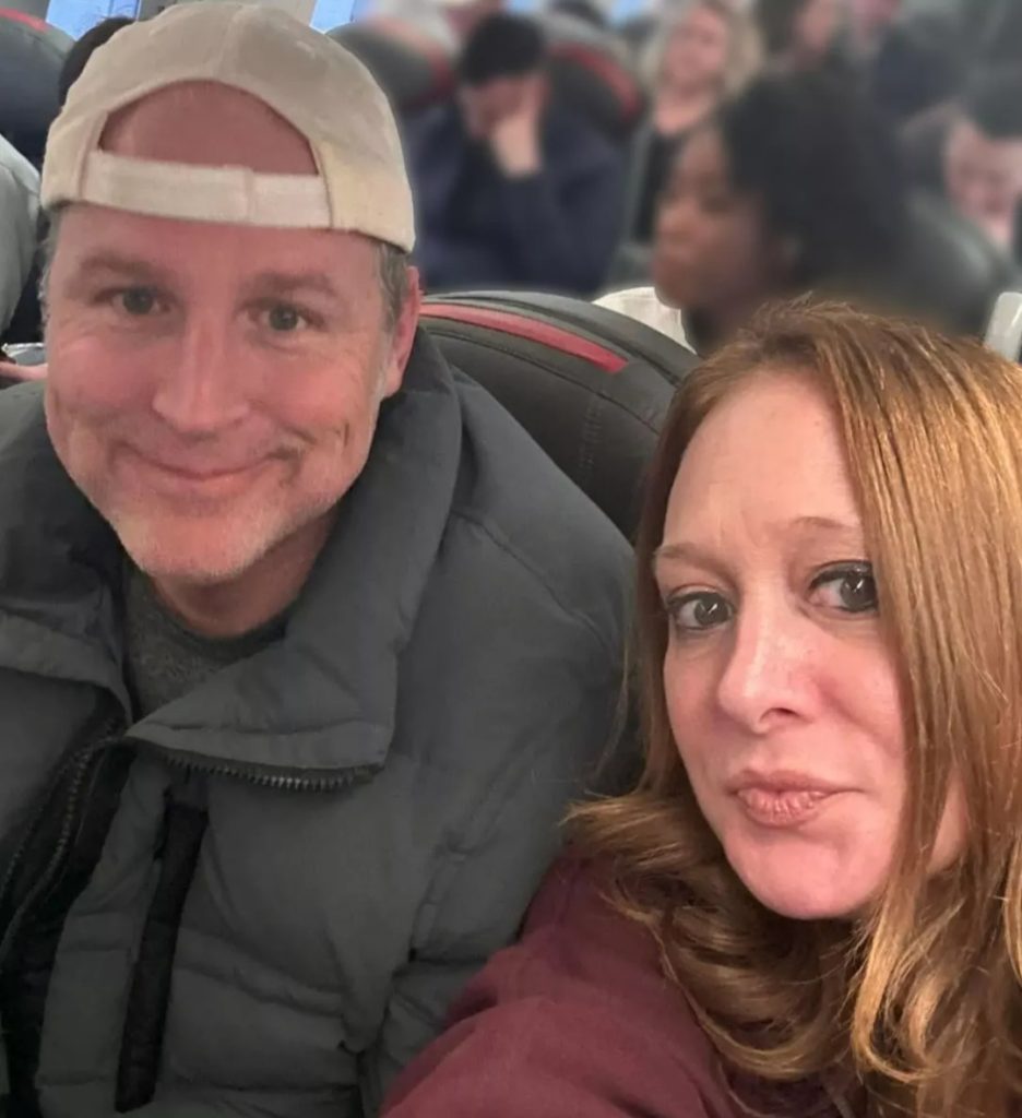Suami-istri Livingston sebelum American Airlines 5342 lepas landas (Foto: Dok. Donna Livingston/Jin Ah Longerbeam)