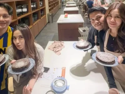 Mahalini dan Aaliyah Massaid ikut kelas masak (Foto: Instagram/thariqhalilintar)