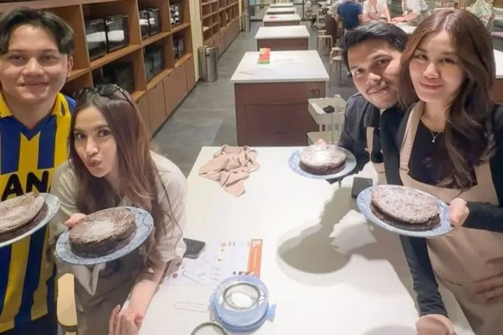 Keseruan Bumil Mahalini dan Aaliyah Massaid Ikut Kelas Memasak