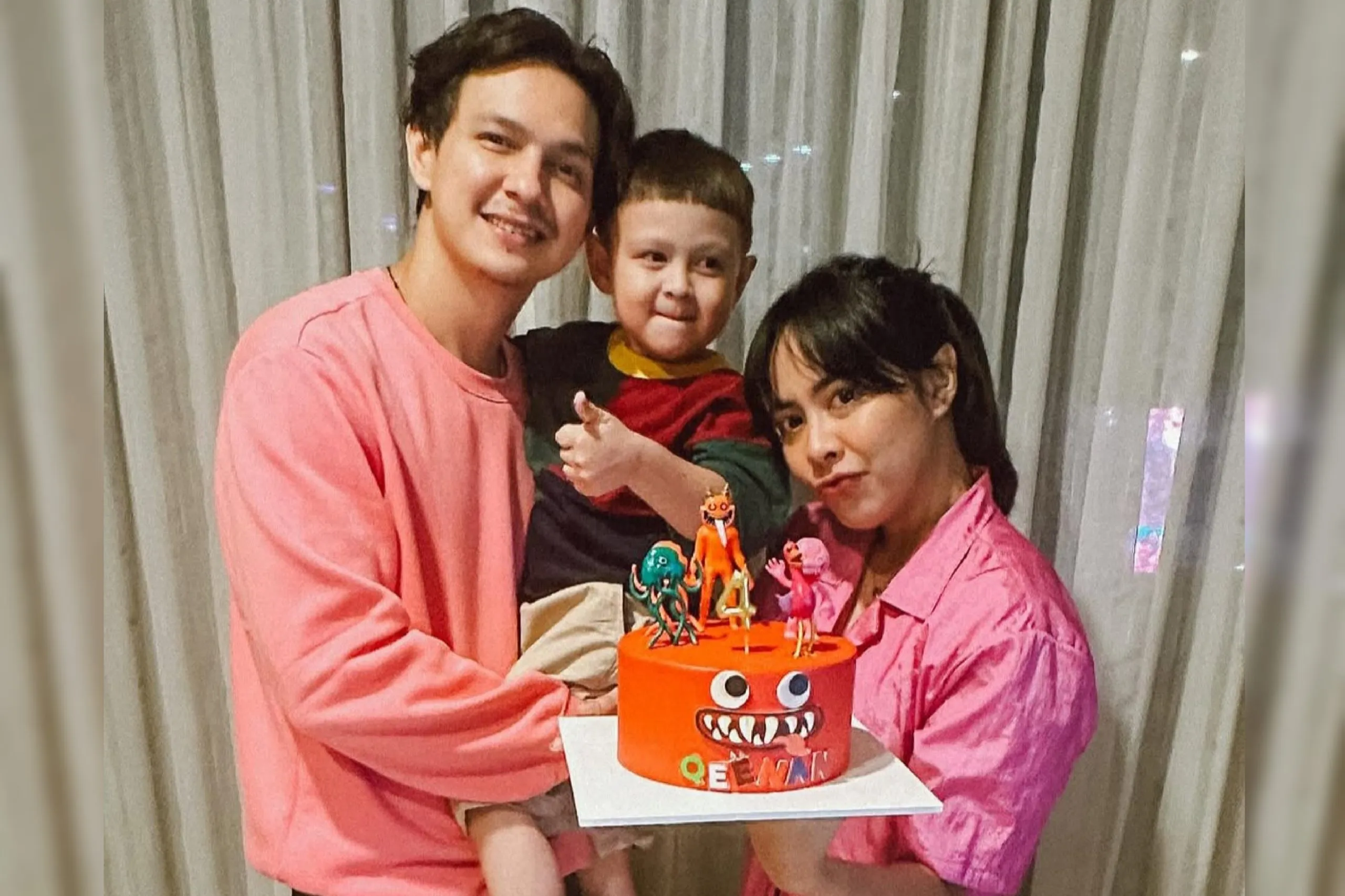 Unik, Anak Marcell Darwin Pilih Naik Bajaj Ketimbang Mobil Mewah