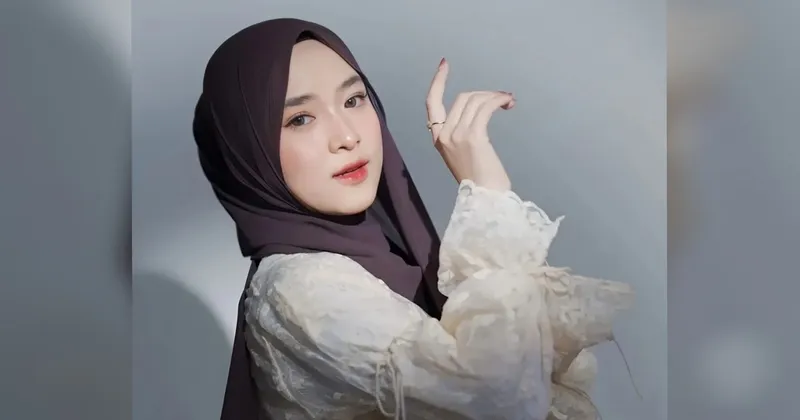 Nissa Sabyan Menangis saat Manggung, Netizen: Dia Ingat Dosa