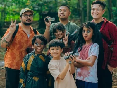 Pemain film pendek ‘Little Rebels Cinema Club’ (Foto: Instagram/khozyrizal)