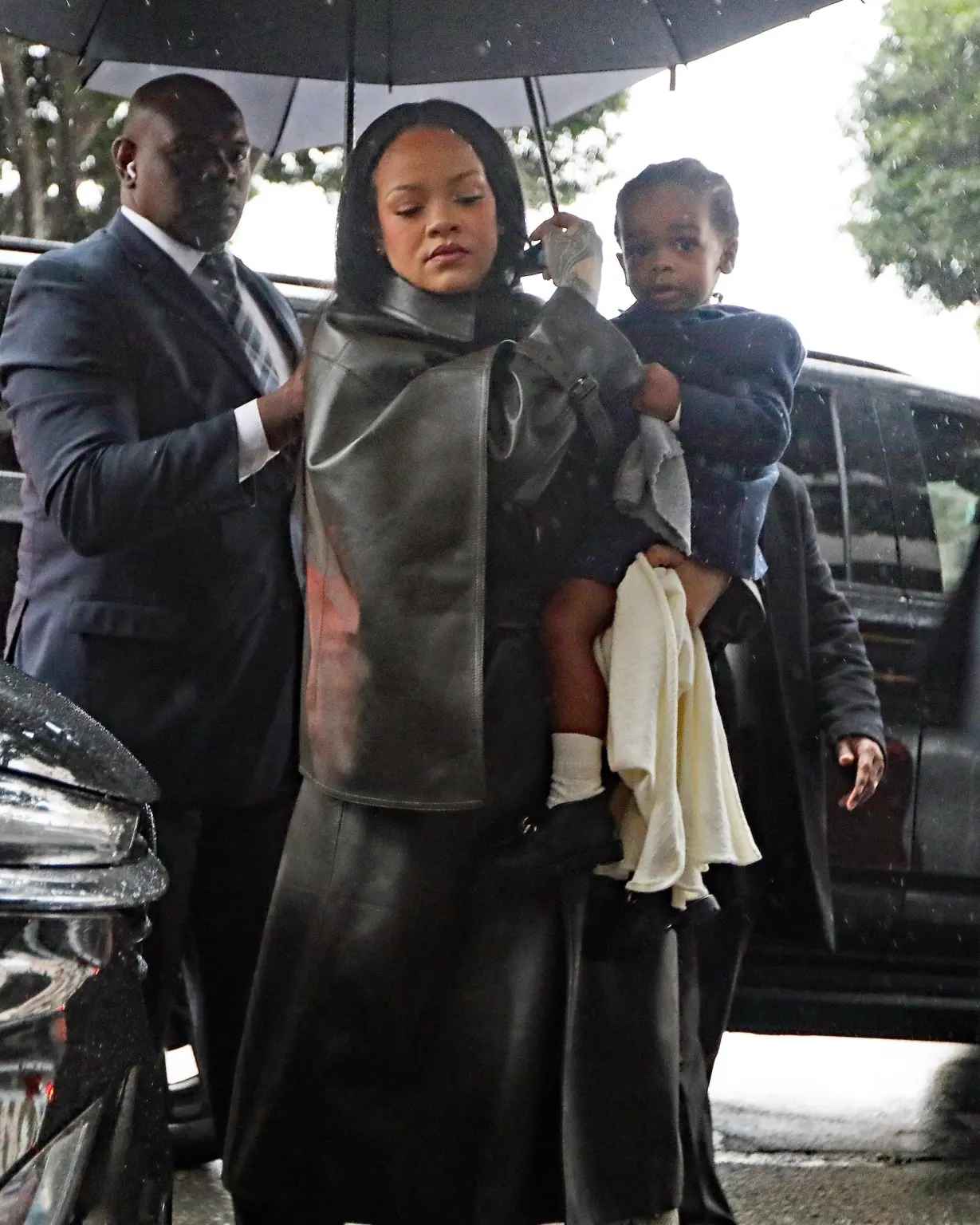 Rihanna mendampingi ASAP Rocky dalam sidang. Foto : TURBO / BACKGRID