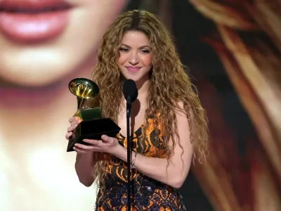 Shakira dedikasikan piala Grammy Awards 2025 untuk imigran AS (Foto: Getty Images)