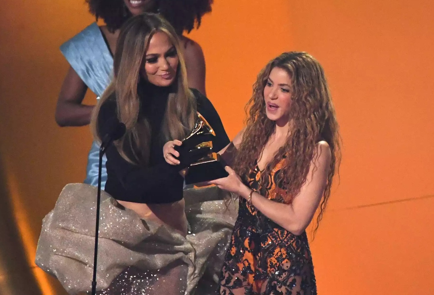 Shakira dan Jennifer Lopez (Foto: Getty Images)