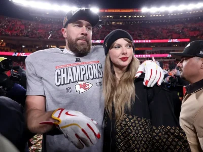 Taylor Swift akan dilamar Travis Kelce di Super Bowl (Foto: Getty Images)
