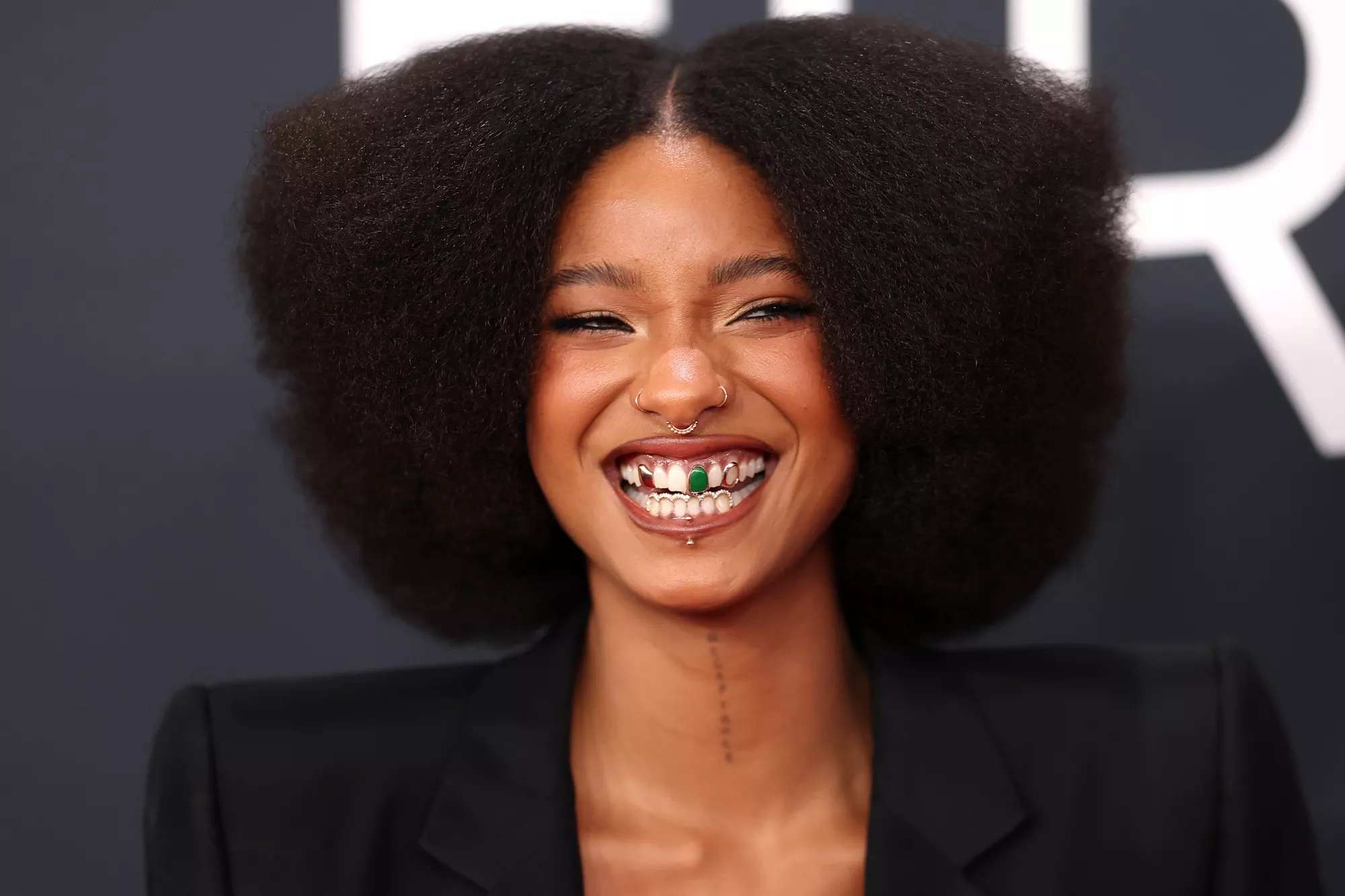 Willow Smith di Grammy Awards 2025. Foto : MATT WINKELMEYER/GETTY