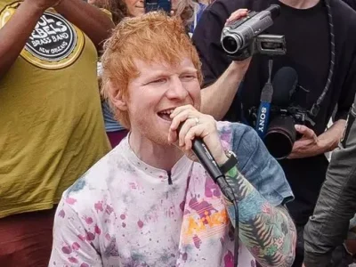Ed Sheeran kenalkan lagu baru lewat konser jalanan. Foto : JOSH BRASTED/GETTY