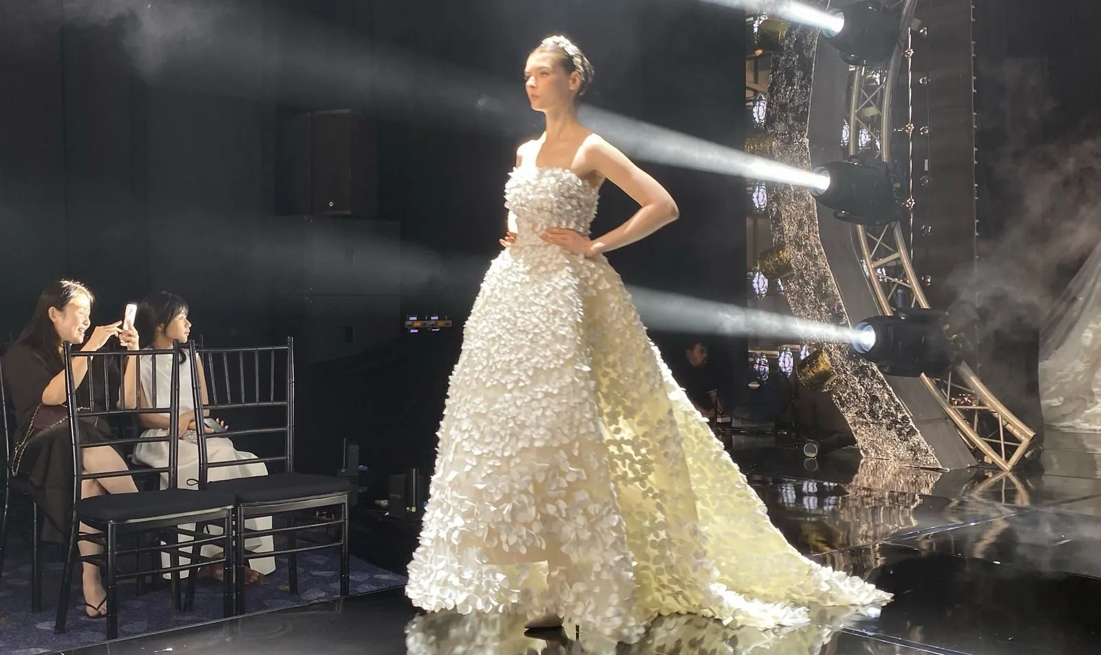 Westin Wedding Fair 2025 Hadirkan Koleksi Gaun Mewah dari Desainer Internasional