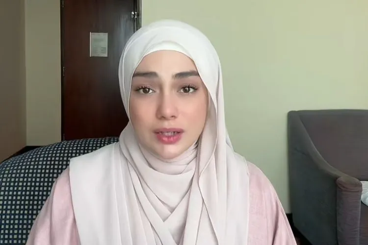 Celine Evangelista Mualaf, Bantah Isu Dinikahi Menteri Agama dan Jaksa Agung