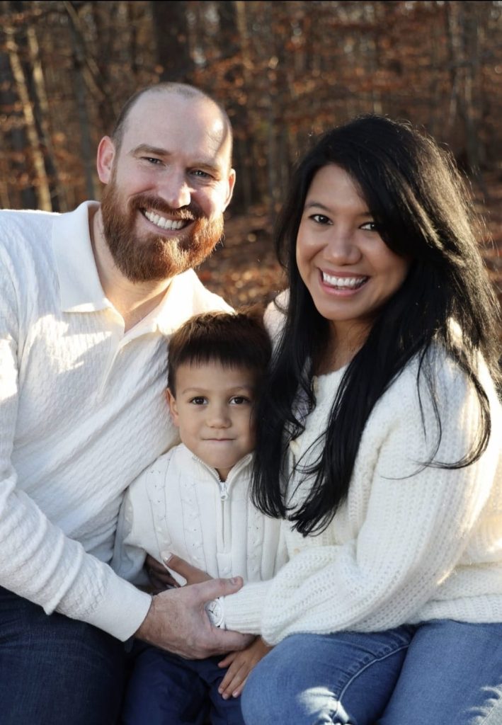 Jacob Cass bersama istri dan anak. (Foto: Dok. Pri)