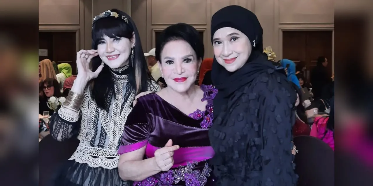 Batuk Berkepanjangan Bikin Mpok Atiek Dilarikan ke Rumah Sakit