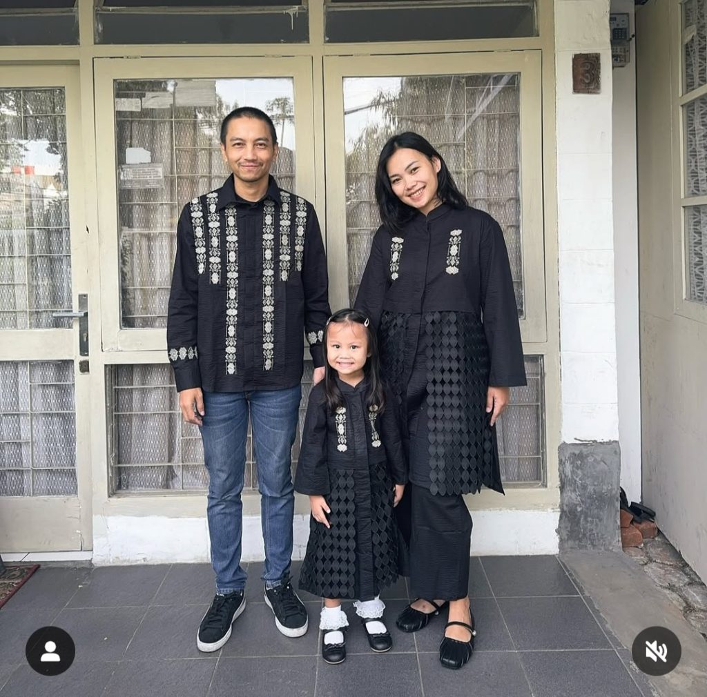 Penyanyi Fiersa Besari dan keluarga (Foto: Instagram/fiersabesari)