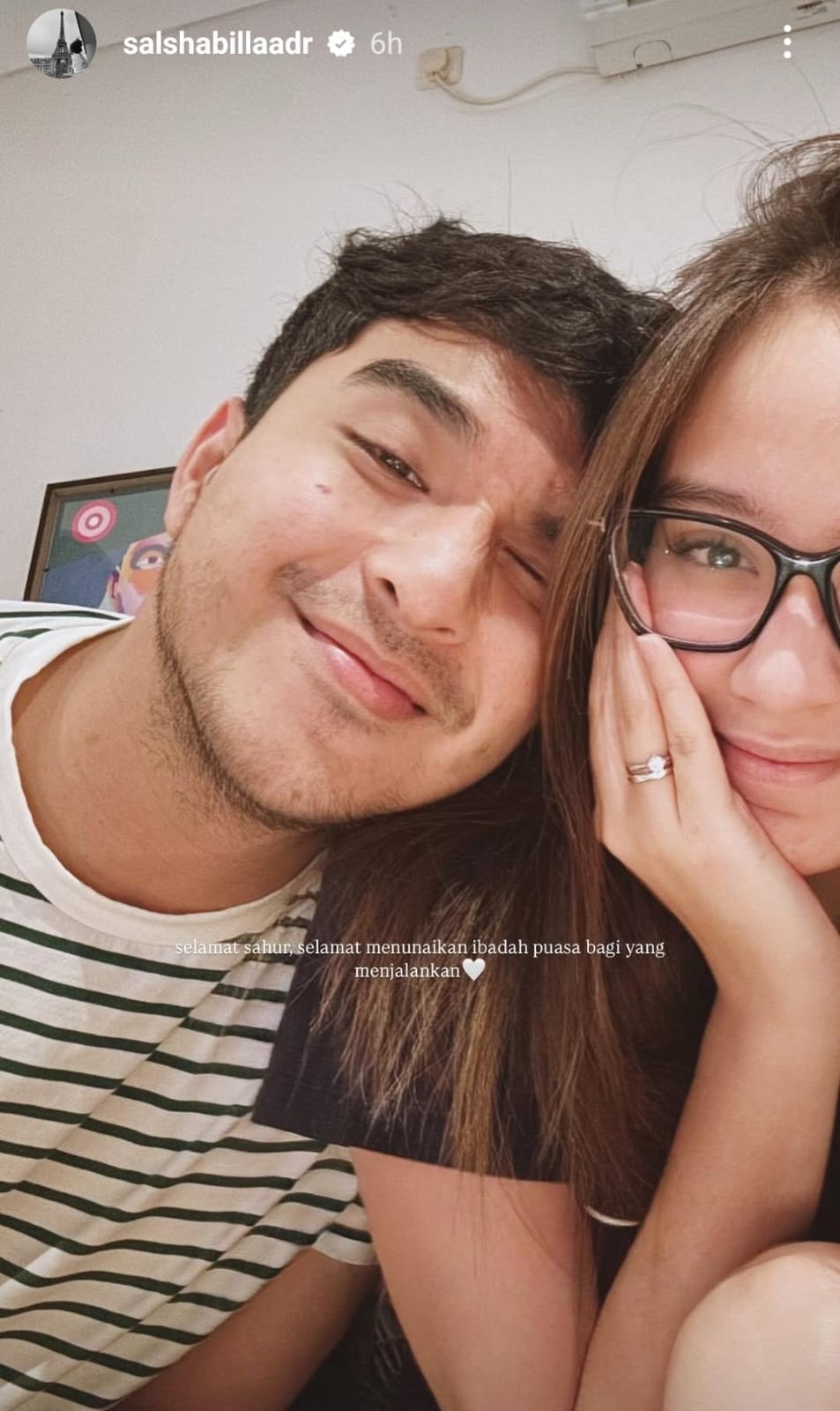 Pasangan artis, Ohim dan Salsha saat sahur. Foto: Dok. Instagram @salshabillaadr