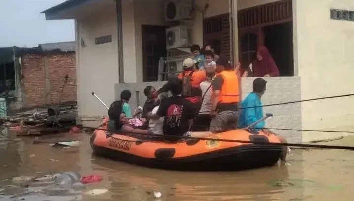 Banjir Jakarta Capai 5 Meter, Longsor di Bogor Tewaskan Bayi 11 Bulan
