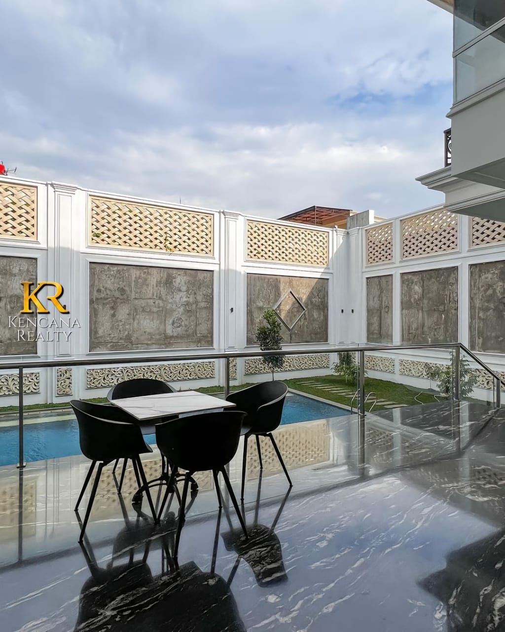 Kolam renang (Foto: TikTok/urbanluxuryhomes)