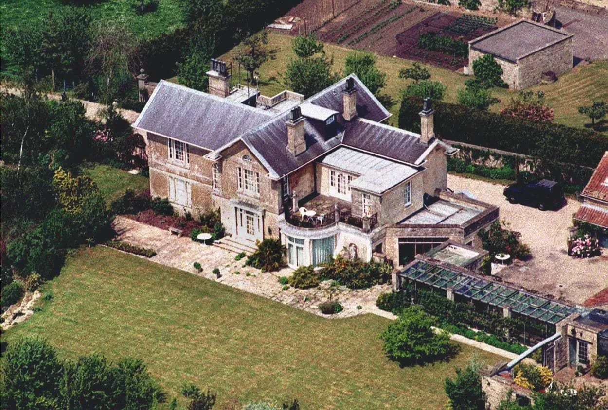 Ray Mill House milik Ratu Camilla. Foto: Dok. The Sun