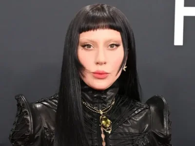 Ada Lady Gaga, para selebriti tampil garang dengan makeup tanpa alis. Foto: Dok. Getty Images