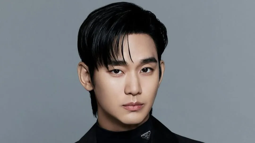 Kim Soo Hyun Didepak dari Prada, Jadi BA Cuma 3 Bulan