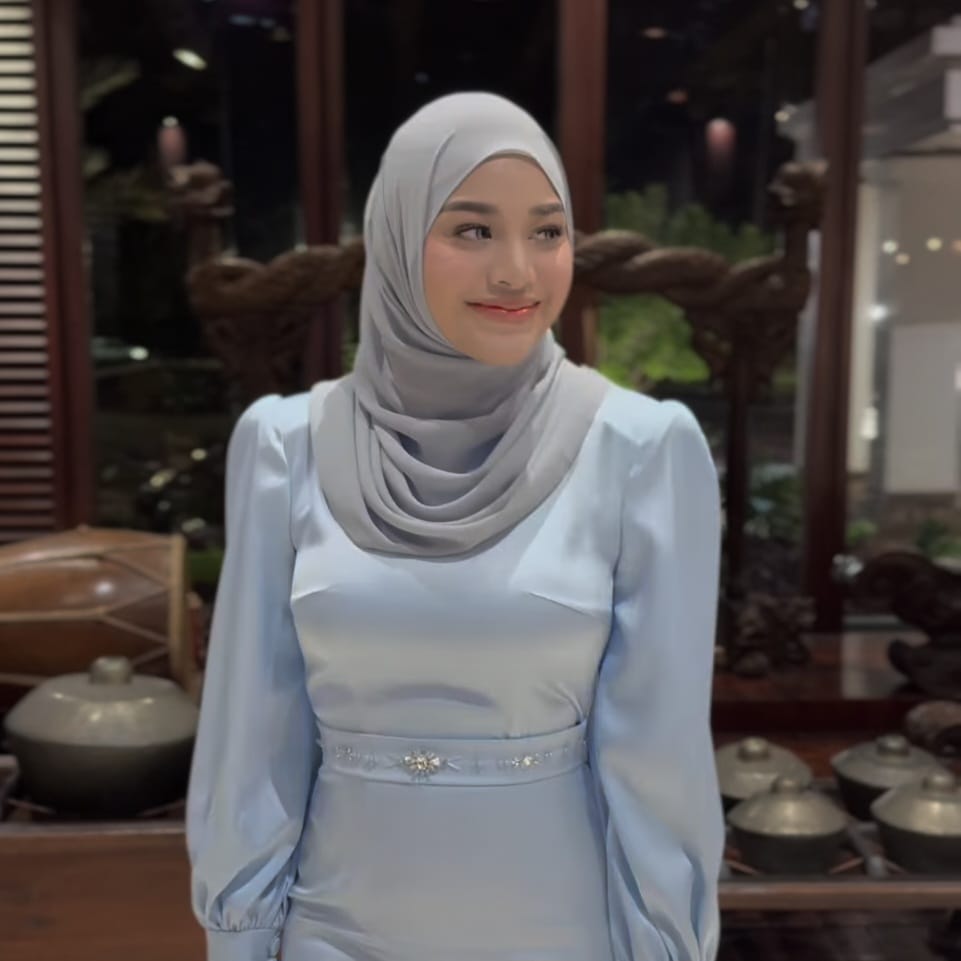 Pashmina ala Aurel Hermansyah. Foto: Dok. Instagram @aurelie.hermansyah