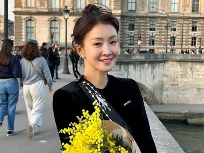 Lee Si Young cerai dari pengusaha Cho Seung Hyun. Foto: Dok. Instagram @leesiyoung38